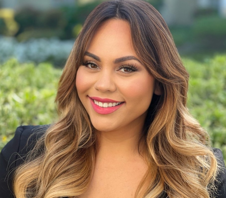 Sarah-Pauter-Headshot-Cropped.